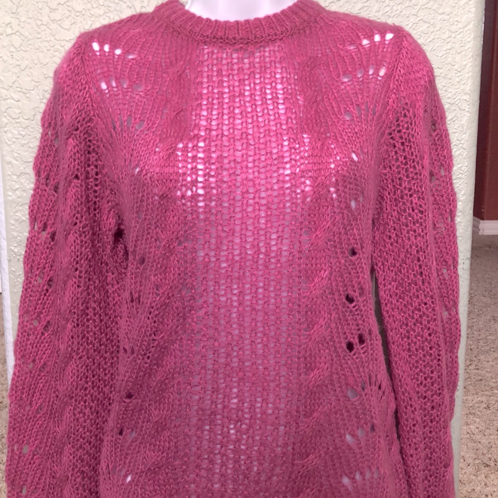 Jessica Simpson long sleeve cable knit sweater